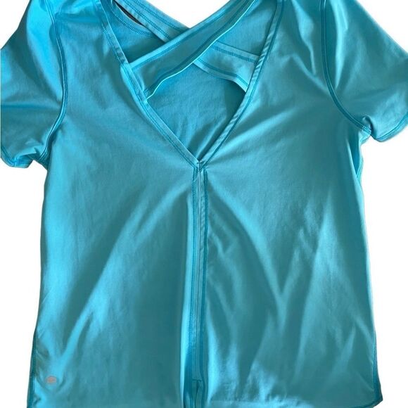 Avía turqoiuse activewear short sleeve top t-shirt cross back back slit sz XL - Picture 3 of 9